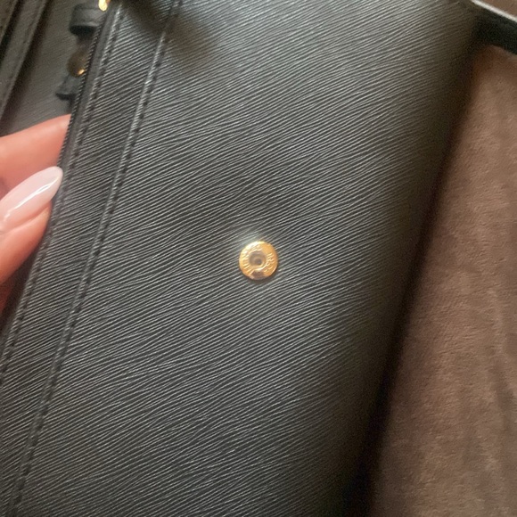 Michael Kors Outlet Small Smartphone Convertible Crossbody Bag - Picture 10 of 12